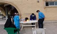 دانشجویان  دانشکده دندانپزشکی در حال آزمایش تست کرونا